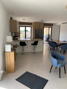 Appartements Superbe appartement 4 Pieces - Acces Piscine : photos des chambres