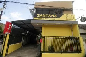 Super OYO Capital O 2258 Santana Syariah Guest House - Mojosongo