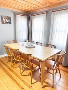 Nostalgic & Comfortable Historical Home!