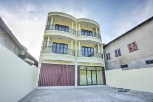 Super OYO 2509 Hotel Tebel 19 - Gedangan