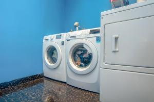 OYO Life 2837 Apartment Dramaga Tower