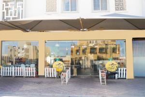 Palette Muscat Al Bayrahaa