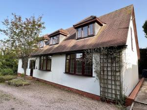 Bungalow Retreat With Games Room And Pool Table