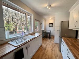 Bungalow Retreat With Games Room And Pool Table