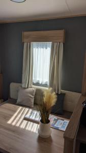 Floppy Feet Pet Friendly Holiday Home Thornwick Bay, Flamborough