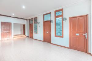 OYO Life 3047 Gita Kencana