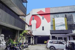 Hotel O Makassar near Mall Panakukkang formerly Sayang Home Stay