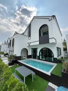 V Villa Khaoyai - Ban Khanan Chit