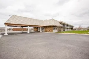 OYO Hotel Lebanon MO I-44 - سانت روبرت