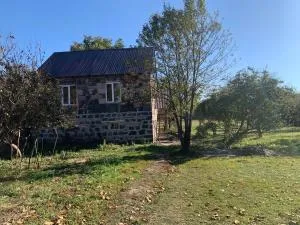 Tumanyan Guesthouse - Tsatʼer