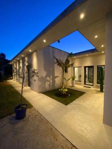 Villa moderne avec piscine chauffée