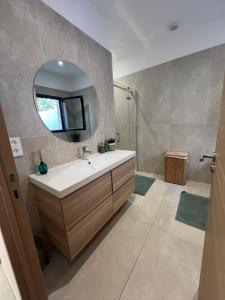 Villas Villa moderne avec piscine chauffee : photos des chambres