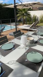 Villas Villa moderne avec piscine chauffee : photos des chambres
