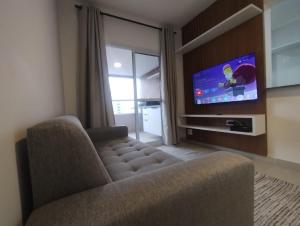 Apartamento Novo na Praia da Guilhermina com Ar Condicionado, Estacionamento Gratuito e WiFi