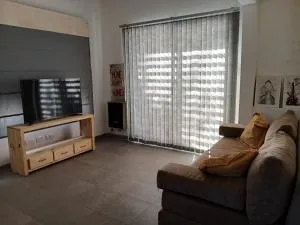 Hermosa casa céntrica con cochera - 胡宁