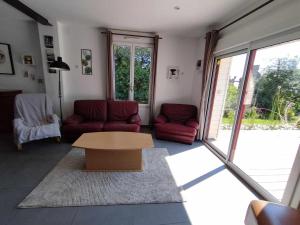 La maison blanche et rouge