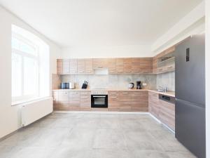 Tolstov Apartments - 3 , 4 and 5 Room Apartments - 20 Min zur Messe DUS