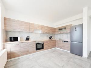 Tolstov Apartments - 3 , 4 and 5 Room Apartments - 20 Min zur Messe DUS