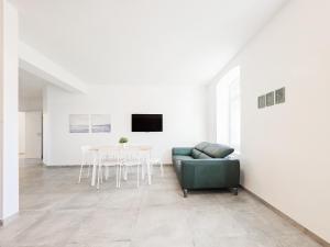 Tolstov Apartments - 3 , 4 and 5 Room Apartments - 20 Min zur Messe DUS