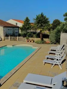 Les gîtes des Lauriers roses Chambre privée Île d Aix - Bords