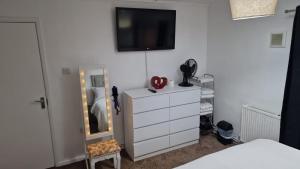 Ground 1 Bed Flat with a Garden