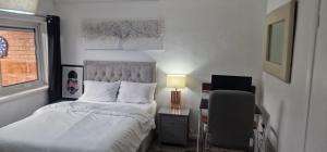 Ground 1 Bed Flat with a Garden