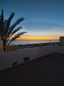 Charming waterfront studio