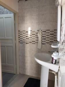 Charming waterfront studio