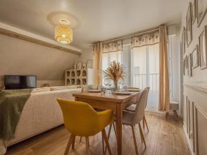 Appartements Beau duplex quartier historique : photos des chambres