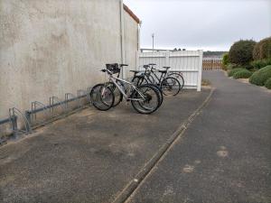 Appartements studio 2 pers residence des iles Fromentine : photos des chambres