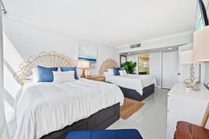 Ocean Beach Condo 3BR On the Sand 505