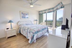 3 bedroom condo with ocean front view