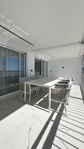 Esmeralda, Benidorm Beachfront Poniente, 1st line Frontal Seaview, Ocean Terrace