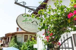 Esen Apartments