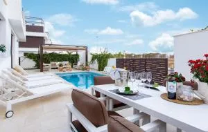 Awesome Home In Pilar De La Horadada - Torre de la Horadada