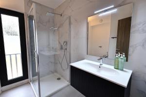 Appartements T 4 spacieux bord de mer avec piscine chauffee : photos des chambres