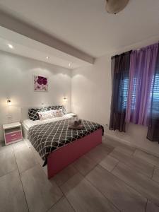 Apartmani Maja
