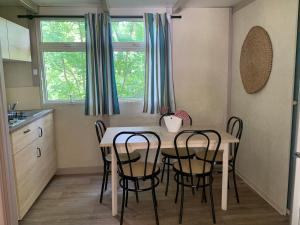 Campings Camping Calme et Nature Iserand : Chalet