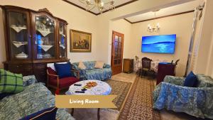 Family-friendly apartment in a village house 25 km and 30 mins away from Thessaloniki