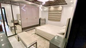 شقة vip فندقية امام حديقة الطفل