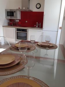 Maisons de vacances Ty Nonod Quiet Breton farmhouse 500m from the sea in Lampaul-Plouarzel : photos des chambres