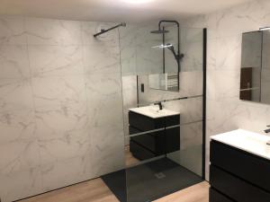 Grande maison à à Bresse avec jacuzzi cheminée et jardin Idéal pour les familles et amis