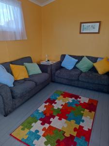 The beach hut 298 golden sands