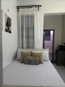 Cozy Beachfront Room-NYALI