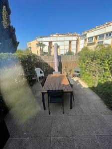 Maisonnette cosy piscine parking