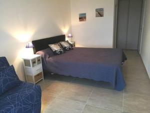 Maisons d'hotes Chambres 2-3 pers a 600m de la plage de Kerhillio - Erdeven plage : Chambre Double avec Salle de Bains Privative