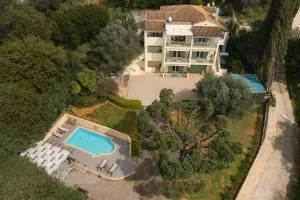 Kommeno Prime Location Suites - Pool, Private Parkinkg, AC, 20m from the Sea - كومينو