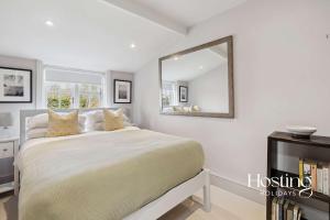 Mary Anne House 4 beds Parking & Garden