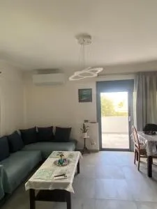 Οι Ακτινες Του Ηλιου - Áyios Spirídhon