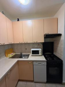 Apartman Mariana - Peaceful Stay Near The Beach